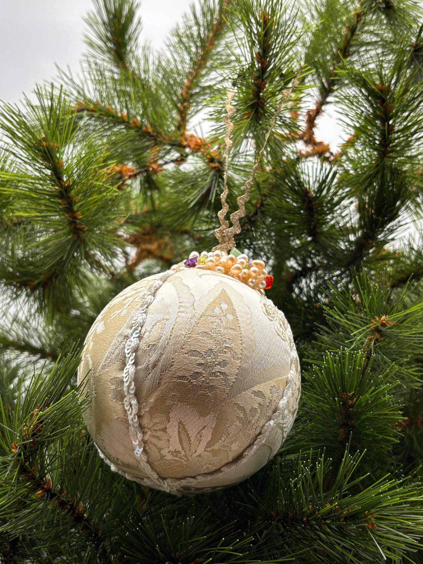 Boule Soie et Perles