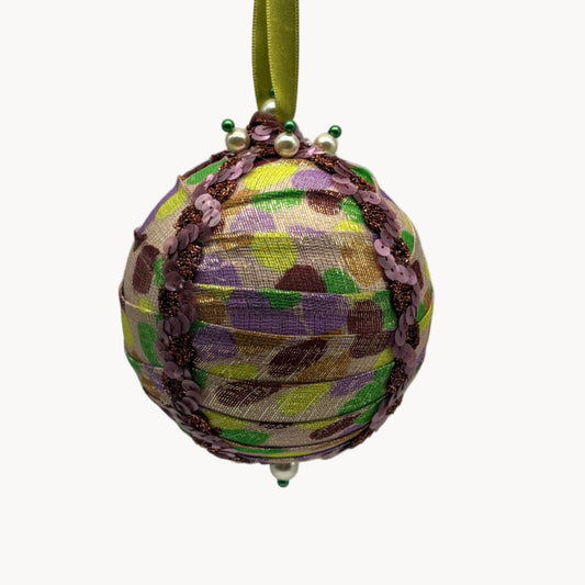 Boule de soie précieuse