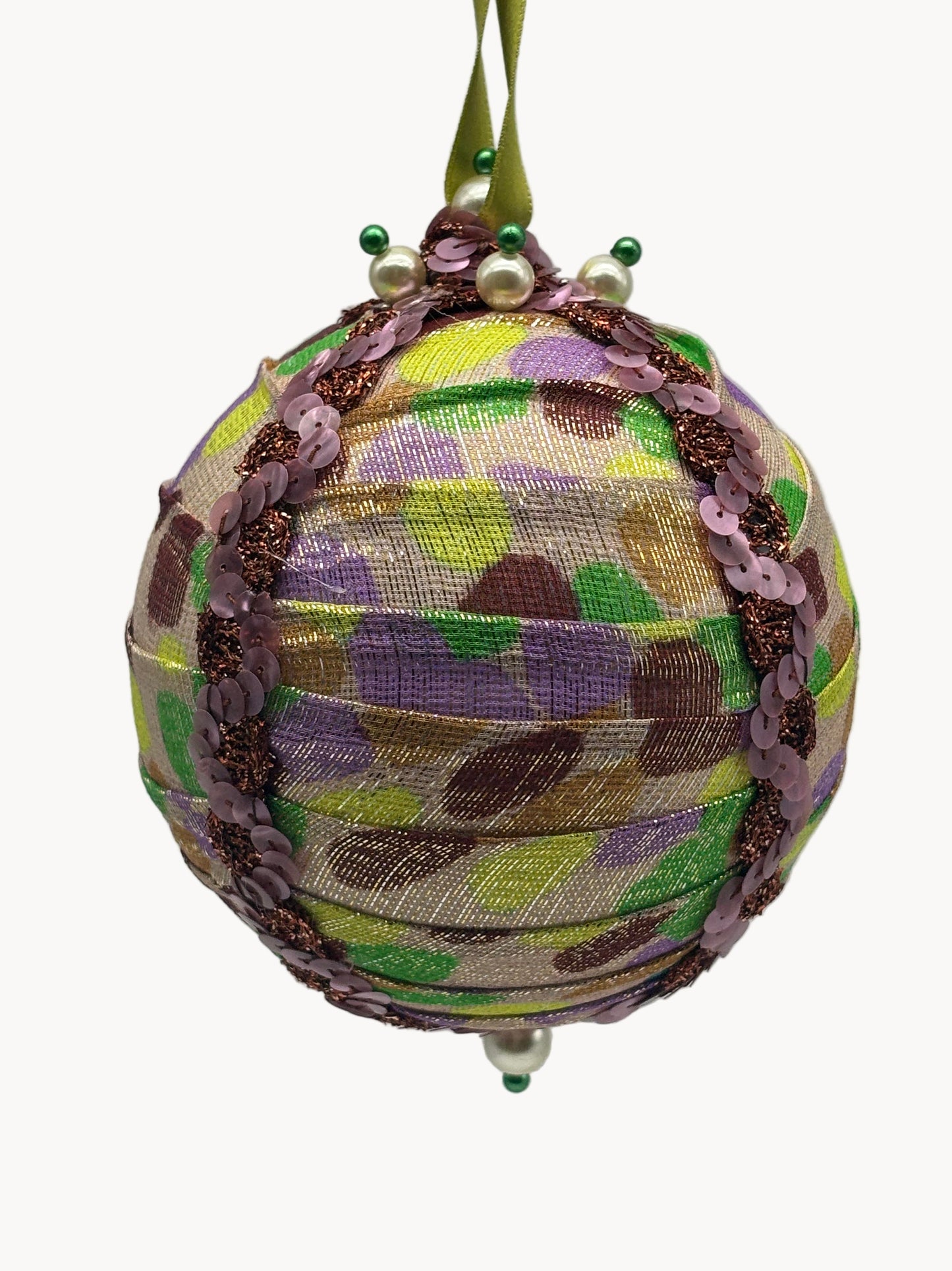 Boule de soie précieuse